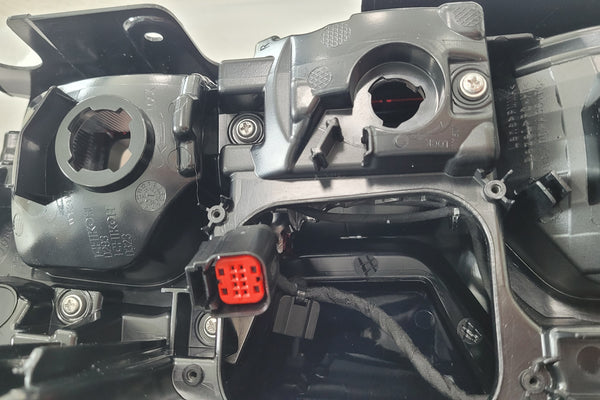 Ford Ranger 2023-2026 O/S DRIVERS BLIS GENUINE SENSOR VERSION TAILIGHT HOUSING