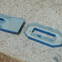 FORD RANGER 

GRILL LETTERS

   'F-O-R-D'

ORANGE LETTERS