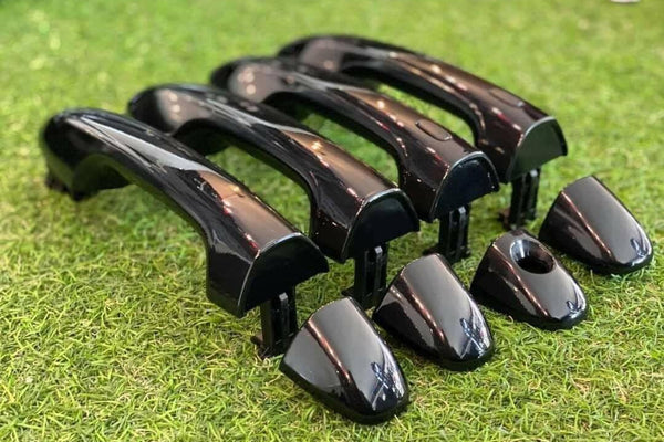 TOYOTA HILUX GENUINE DOOR HANDLES BLACK 218