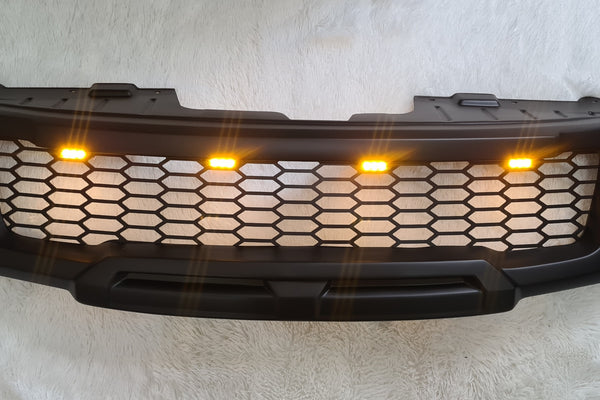 NISSAN NAVARA D40 FACELIFT COMPLETE GRILL AMBER LEDS 2010-2015