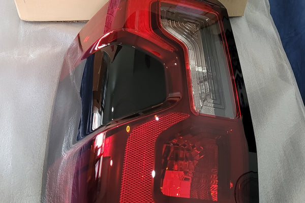 Genuine Ford Next Gen Ranger 2023-2025 Rear Light Unit WITH BLIS  ( BLIND SPOT SENSOR) FOGLIGHT VERSION!