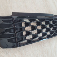GR GLOSS COMPLETE GRILL TOYOTA HILUX 2026 Pre-order