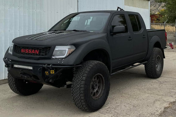 NISSAN NAVARA D40 2005-2010 GRILL RED NISSAN V29