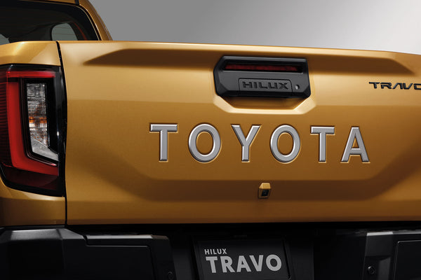 TOYOTA HILUX 2026 TAILGATE LOGO ABS SILVER