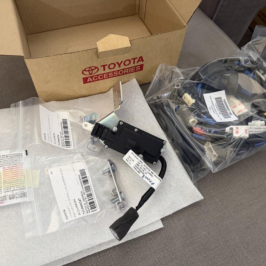 GENUINE HILUX TAIL GATE CENTRAL LOCK SYSTEM  2026