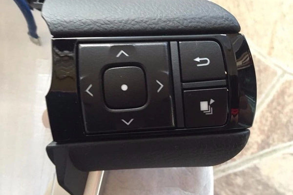 TOYOTA HILUX 2016 GENUINE STEERING WHEEL SWITCH MODE CONTROL AUDIO-MONITORS