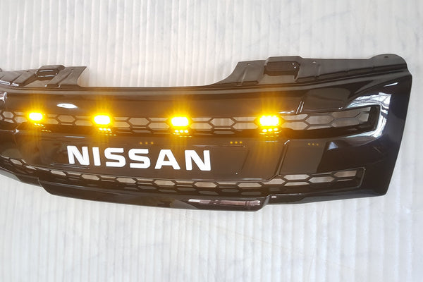 NISSAN NAVARA D40 2005-2010 GRILL White Nissan