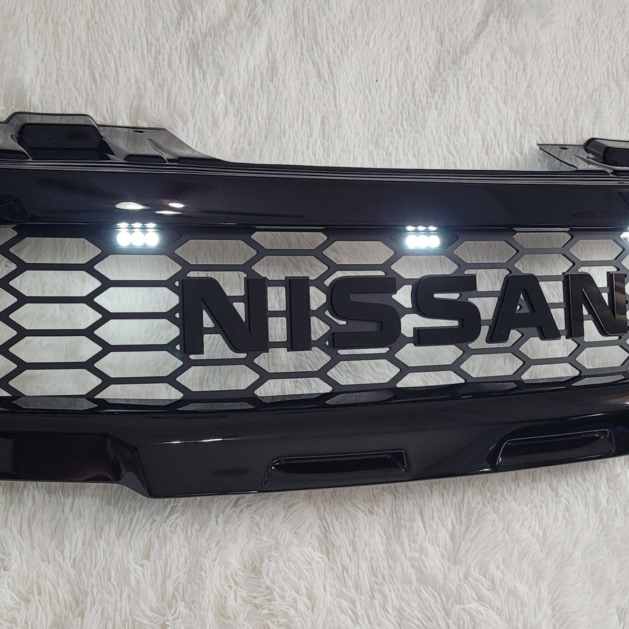 NISSAN NAVARA D40 2005-2010 GRILL BLACK NISSAN V2